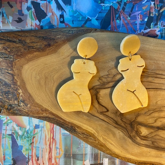 Handmade Clay Earrings | Forms of a Woman Silhouette | Gold/Translucent Blend - Picture 5 of 11